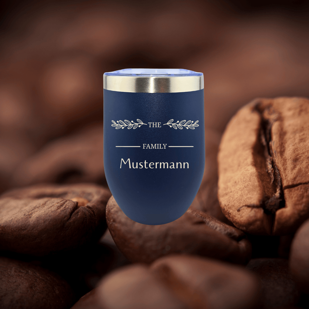 blauer Thermobecher mit Familien Monogramm