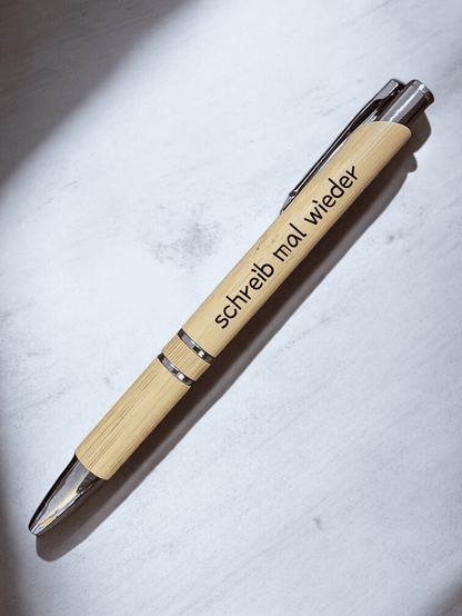 schreib mal wieder mit Bambus Kugelschreiber nach Wunsch personalisiert